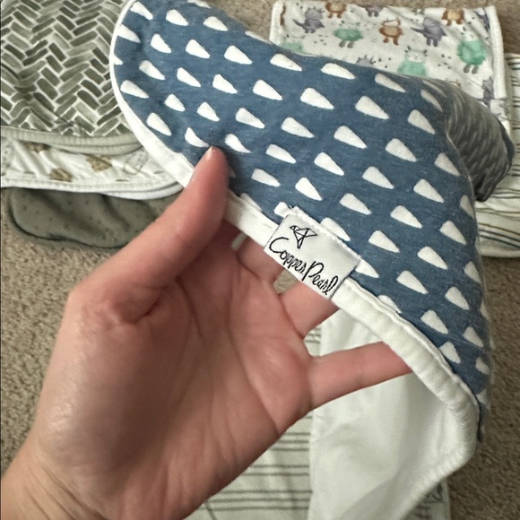 Copper Pearl Burp Cloths | Set of 7 - Picture 7 of 8